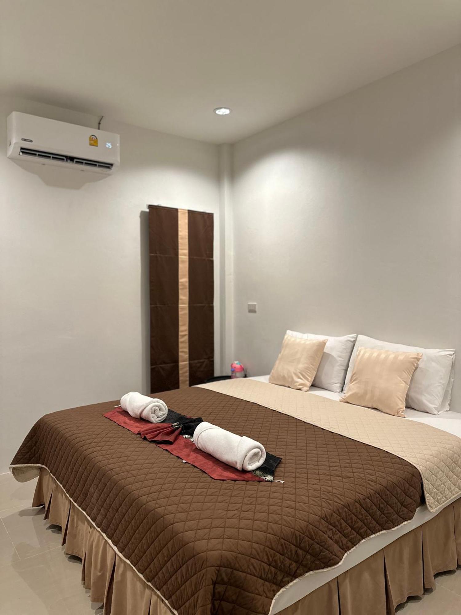 Suntalee House Hotell Nai Yang Beach Eksteriør bilde