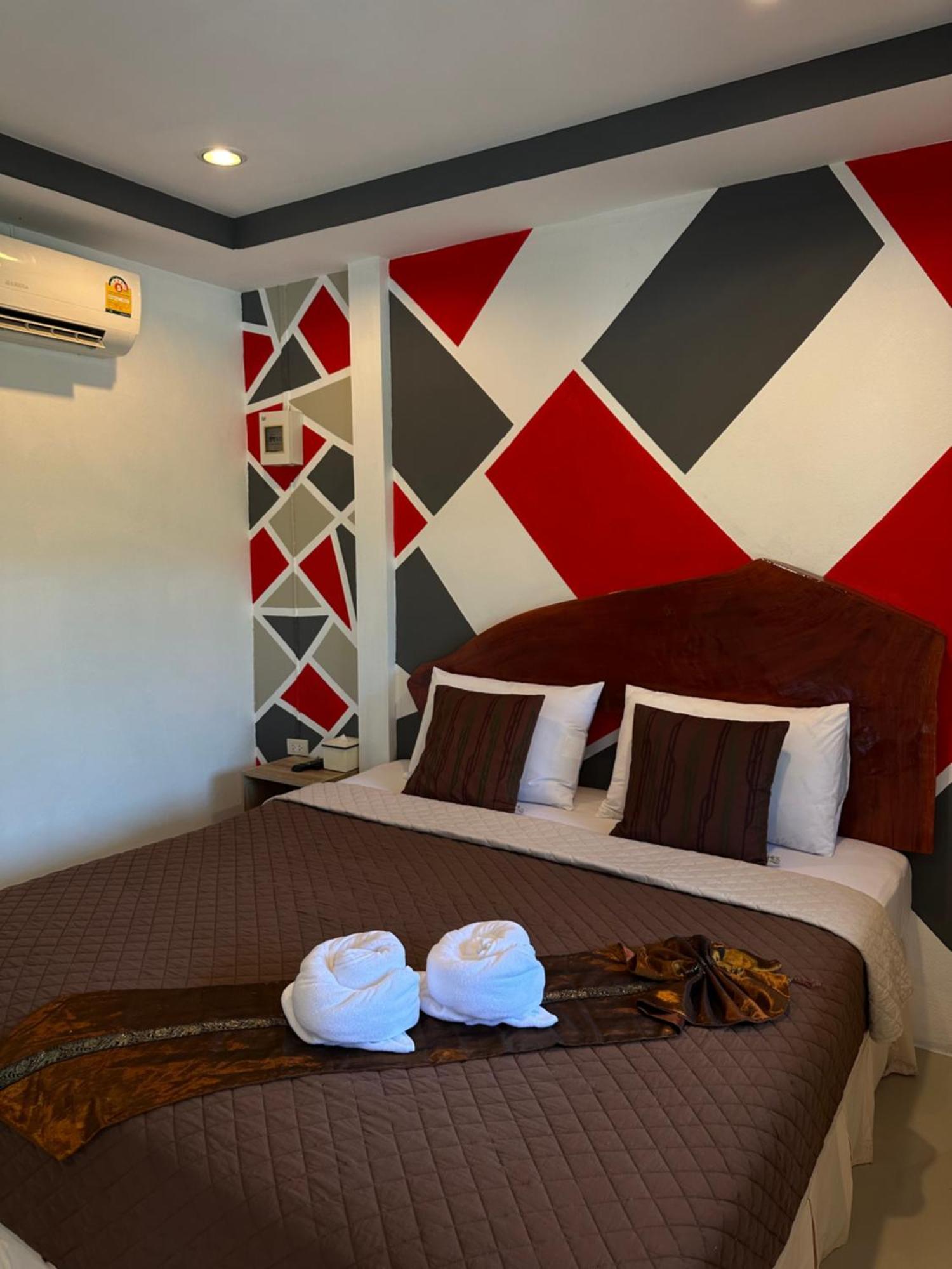 Suntalee House Hotell Nai Yang Beach Eksteriør bilde